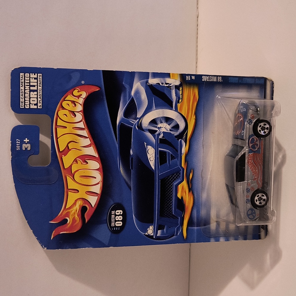 D1 Hot Wheels 68 Ford Mustang  with shipping protector